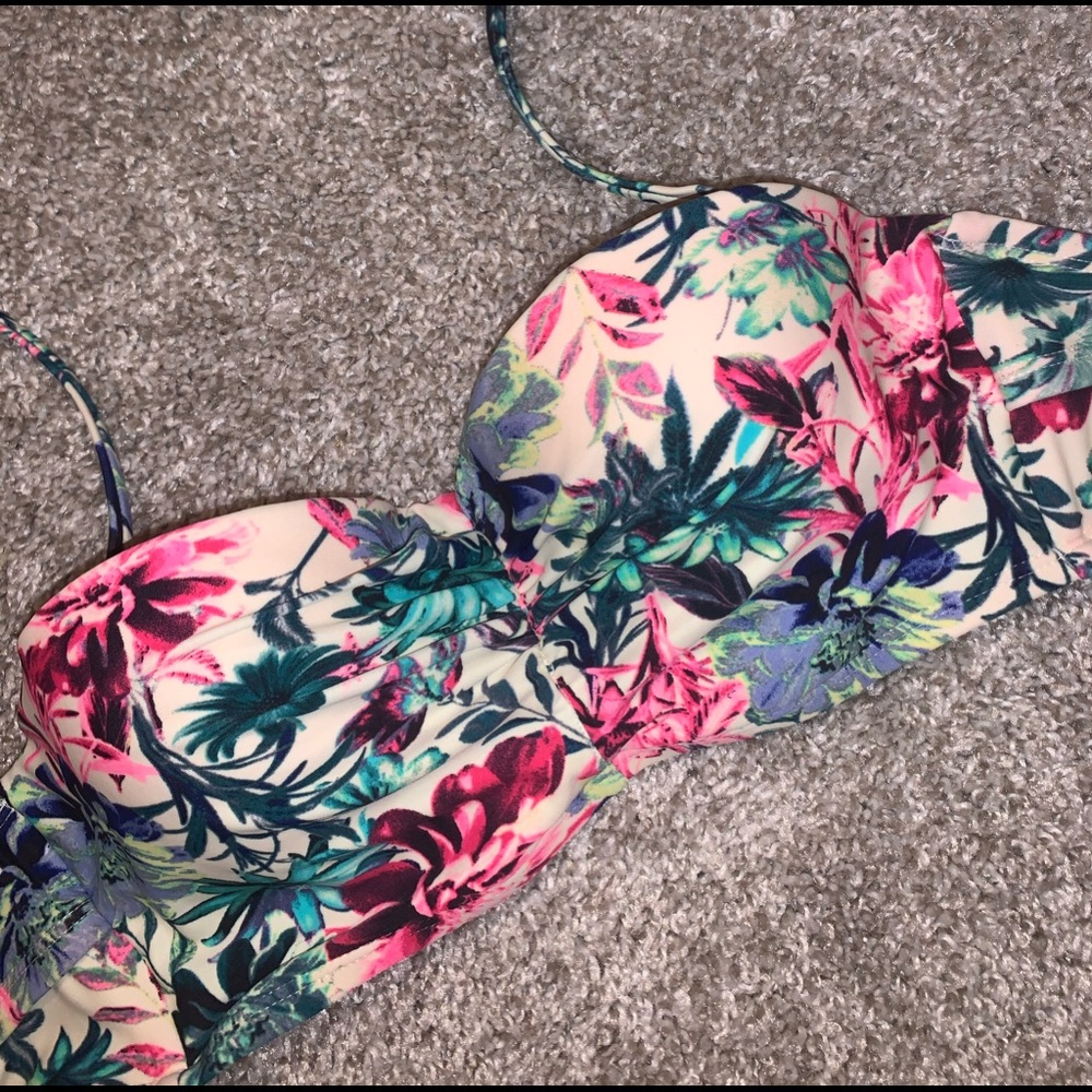 Xhilaration Multicolor Tropical Bikini Top size S - Picture 4 of 8